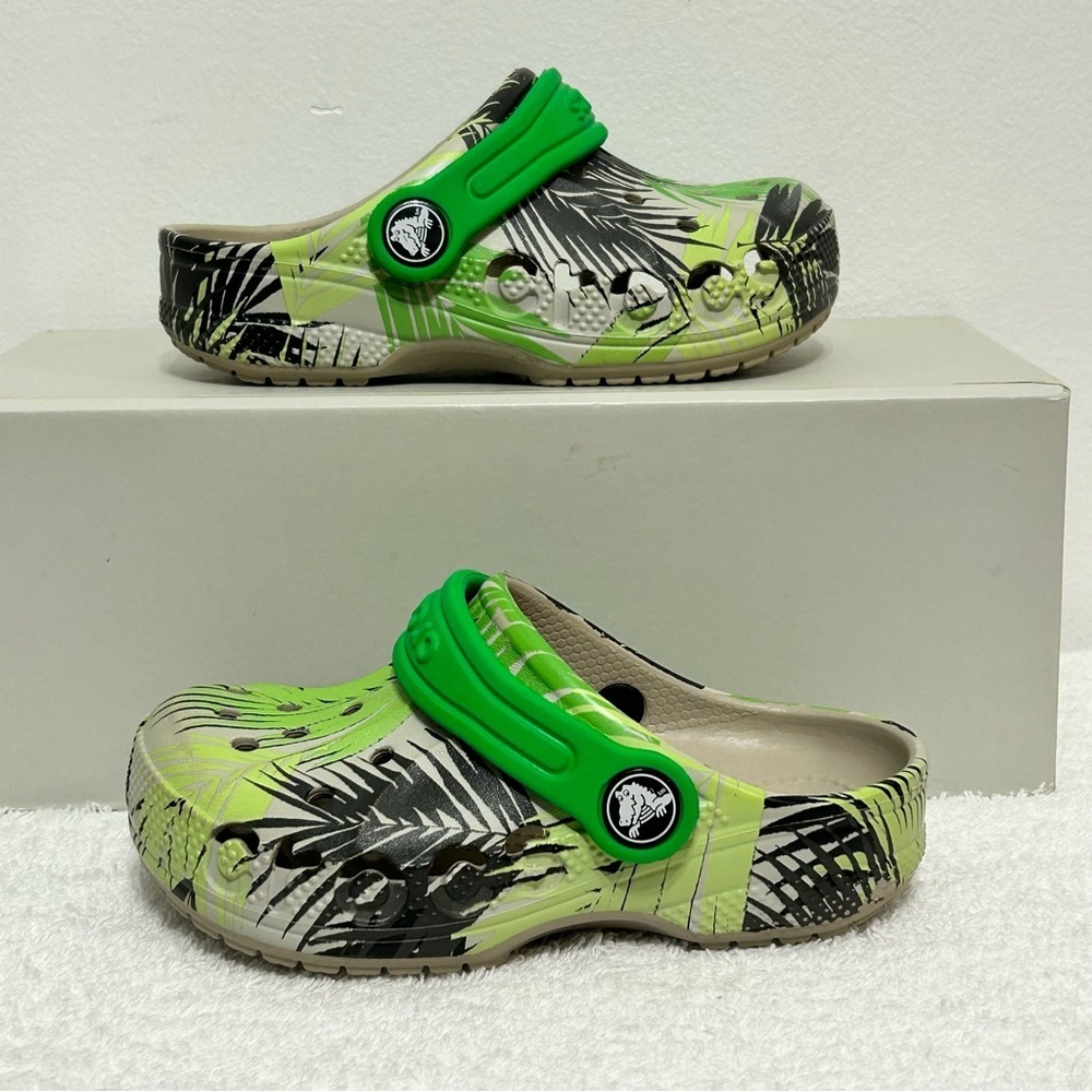 CROCS Baya Graphic Tropical Jungle Print Clogs